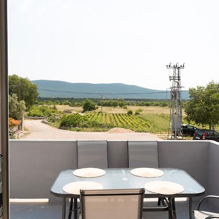 Pave&Ema Apartman Konjevrate Exterior foto